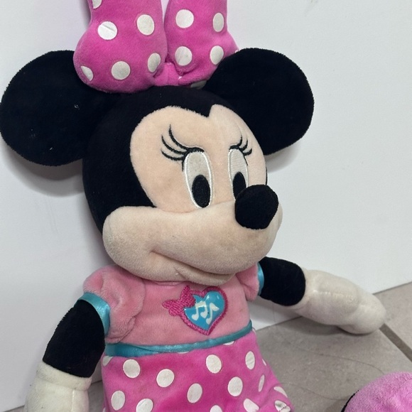 Disney Minnie Mouse Plush - Picture 2 of 7